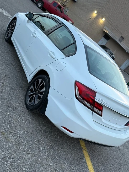 2014 Honda Civic 9th Gen - Image 5 of 10