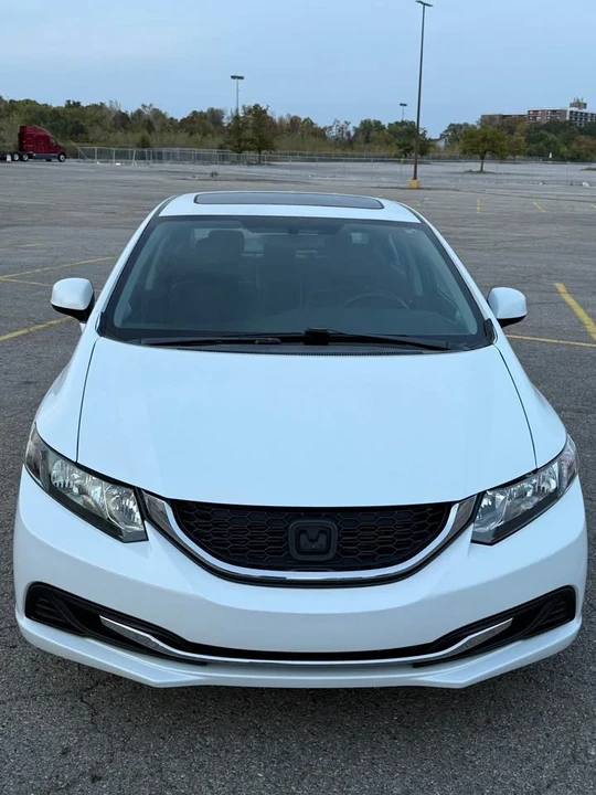 2014 Honda Civic 9th Gen - Image 3 of 10