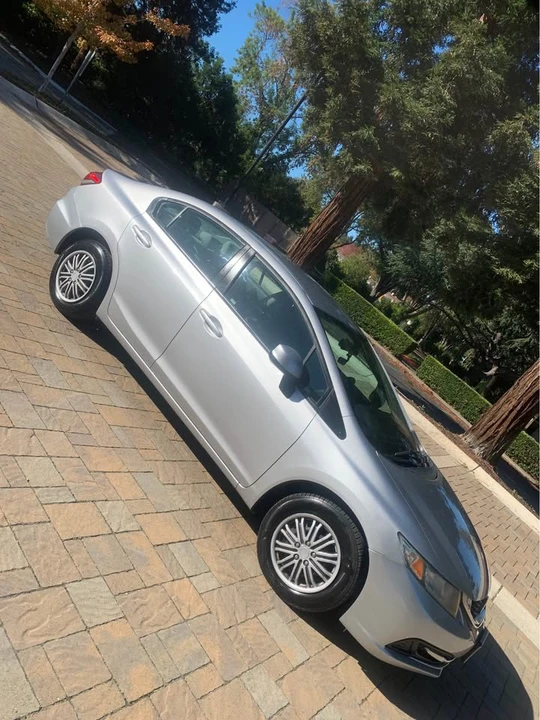 2014 Honda Civic 9th Gen - Image 5 of 17