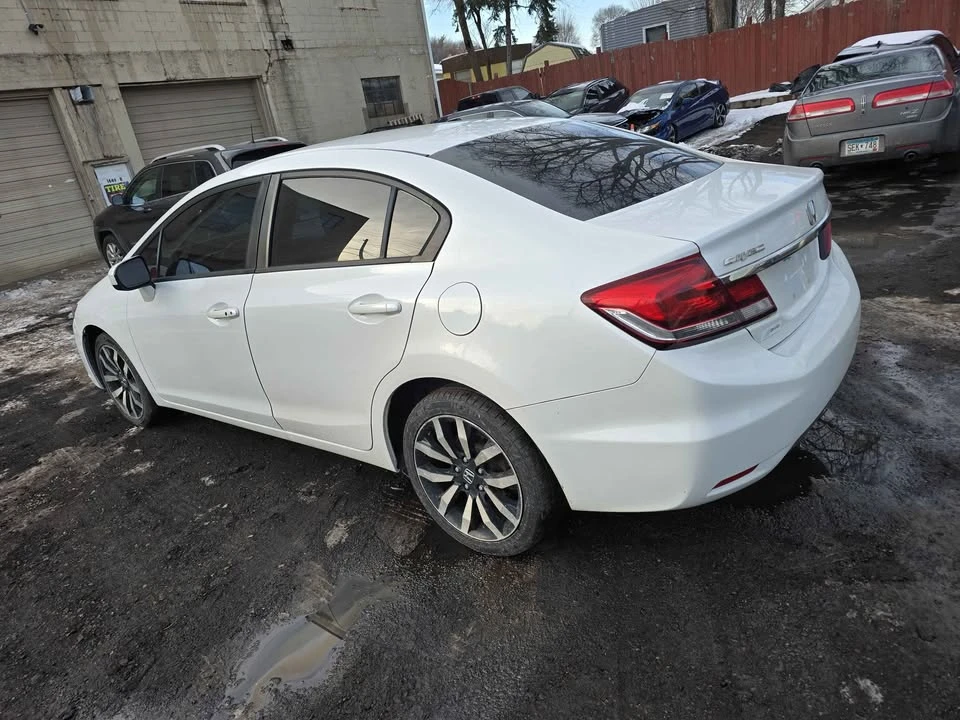 2014 Honda Civic 9th Gen - Image 4 of 11
