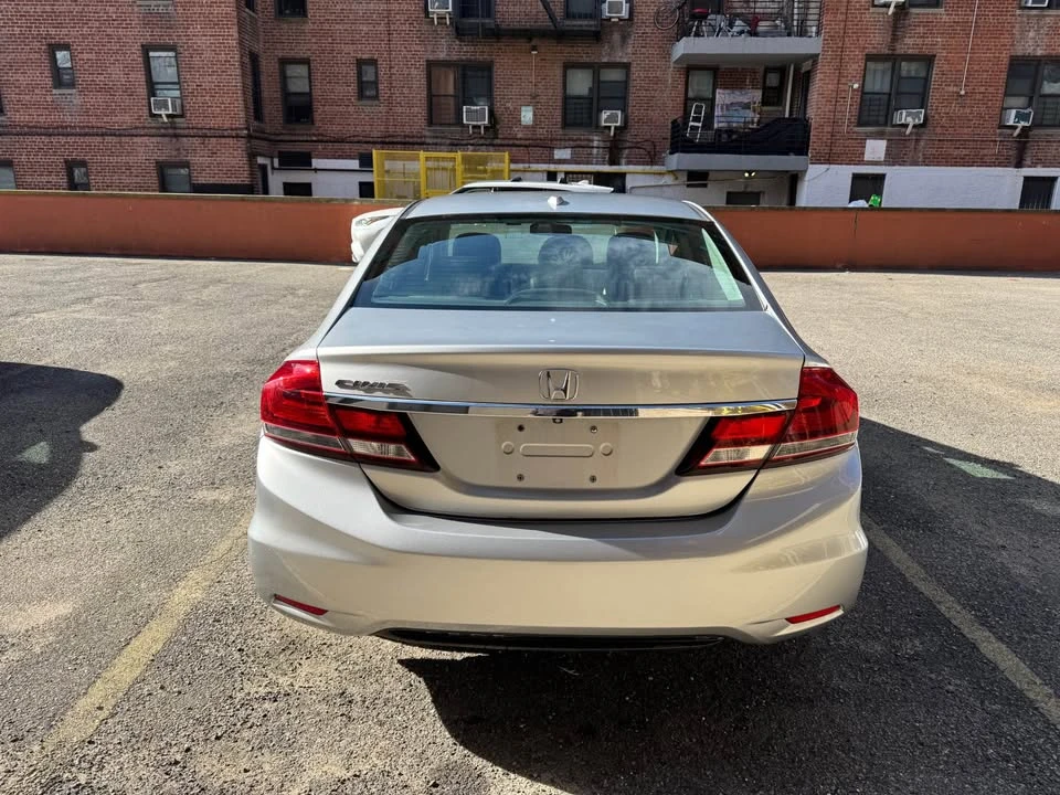 2014 Honda Civic 9th Gen - Image 5 of 16