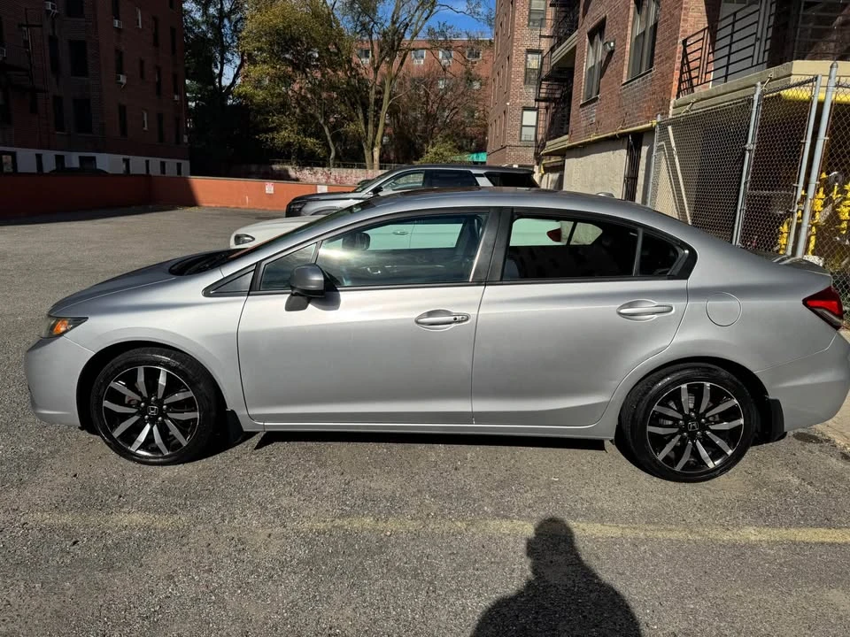 2014 Honda Civic 9th Gen - Image 7 of 16