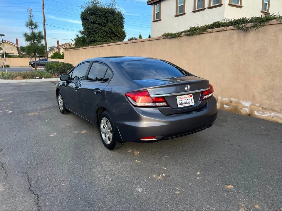 2014 Honda Civic 9th Gen - Image 5 of 12