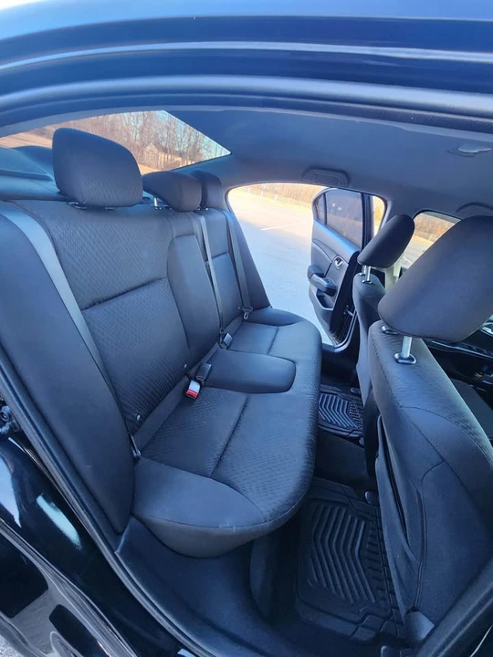 2014 Honda Civic 9th Gen - Image 3 of 10