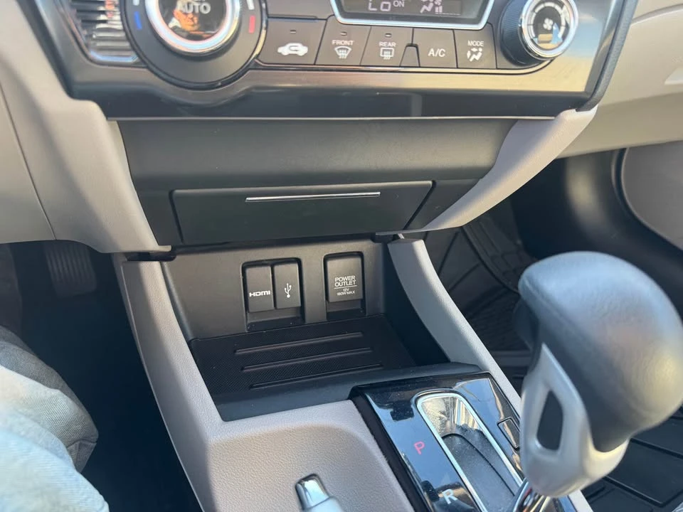 2014 Honda Civic 9th Gen - Image 17 of 18