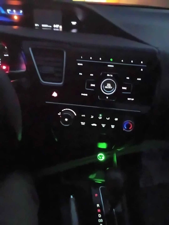 2014 Honda Civic 9th Gen - Image 14 of 20