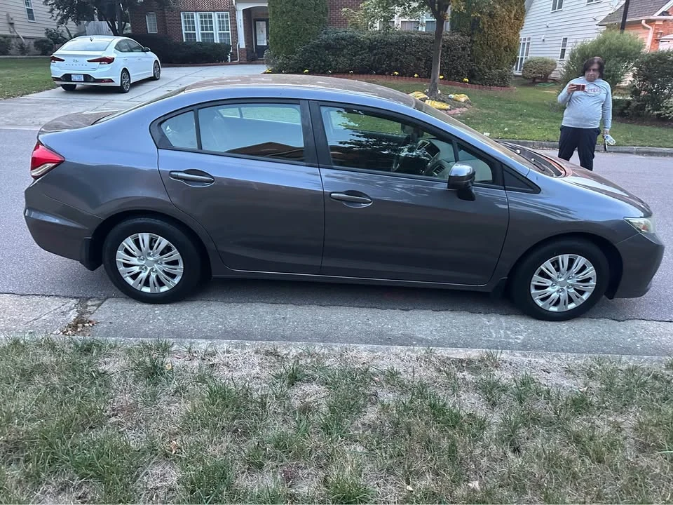2014 Honda Civic 9th Gen - Image 5 of 16