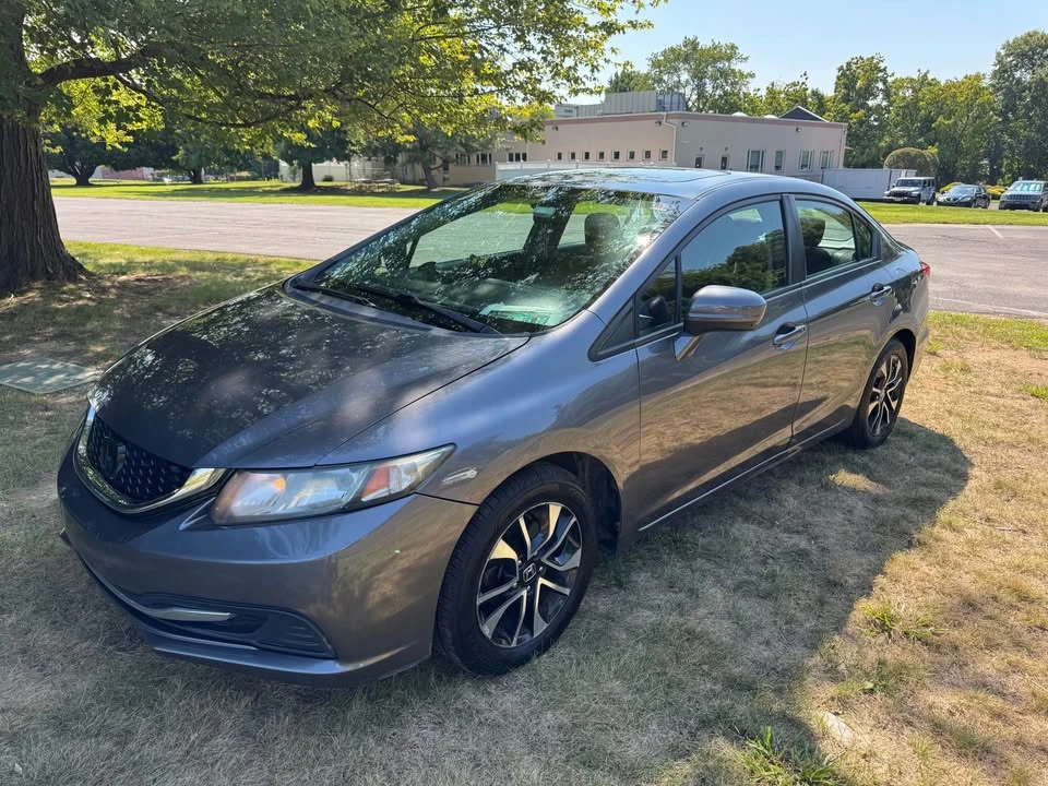 2014 Honda Civic 9th Gen - Image 2 of 11