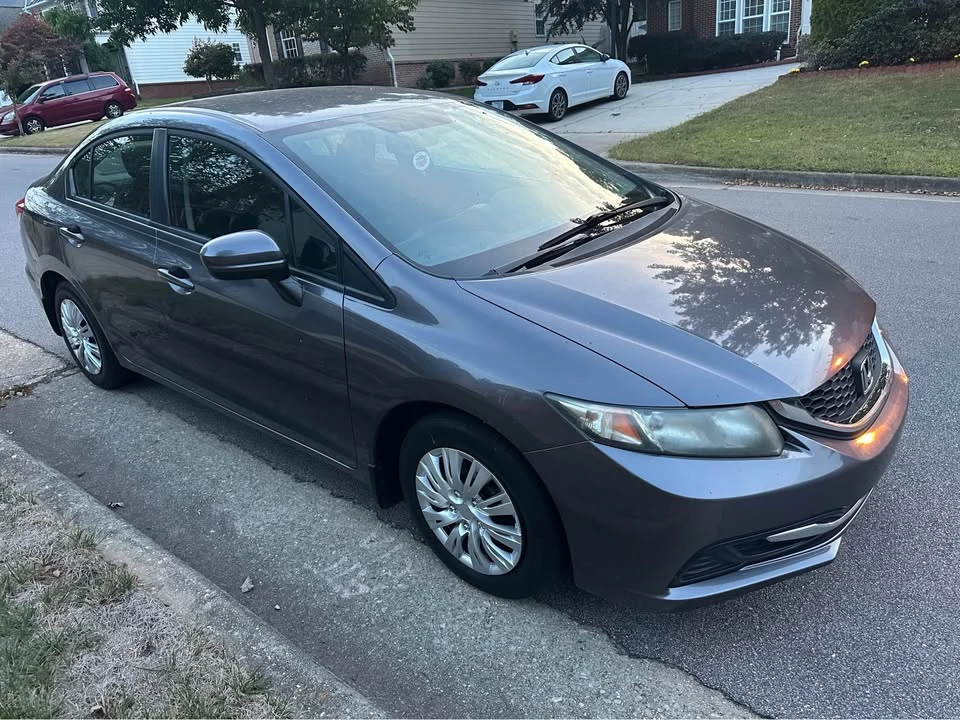 2014 Honda Civic 9th Gen - Image 4 of 16
