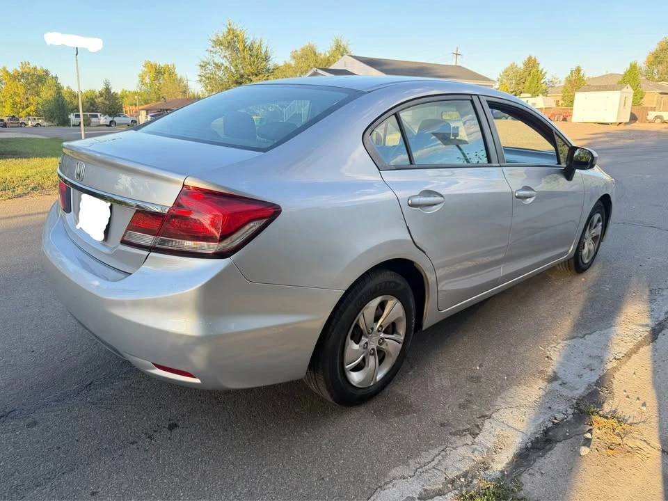 2014 Honda Civic 9th Gen - Image 3 of 8