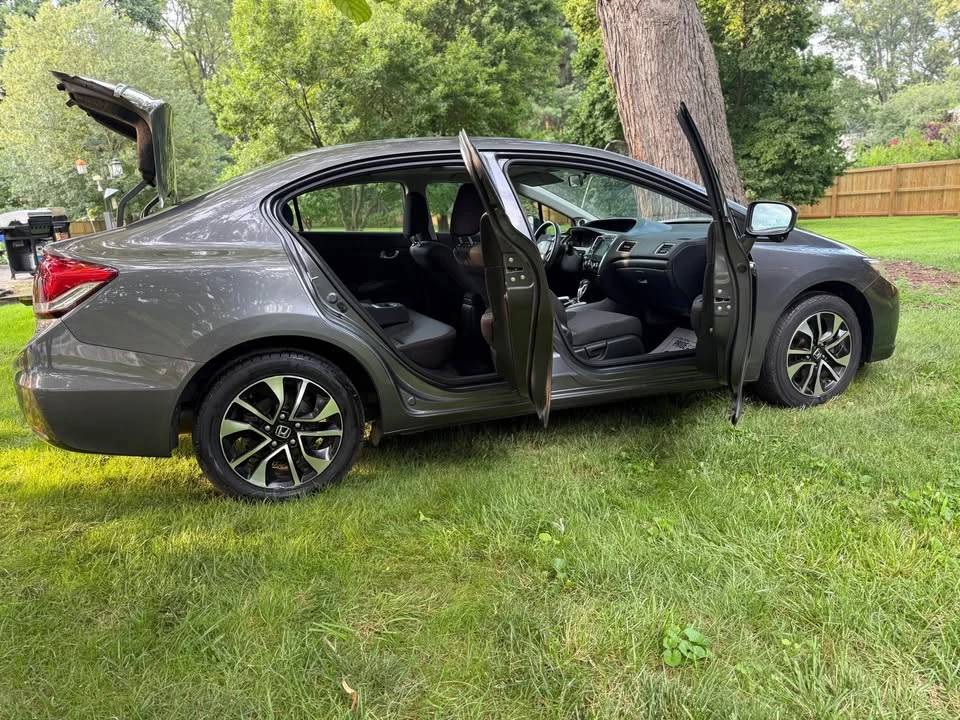 2014 Honda Civic 9th Gen - Image 9 of 19