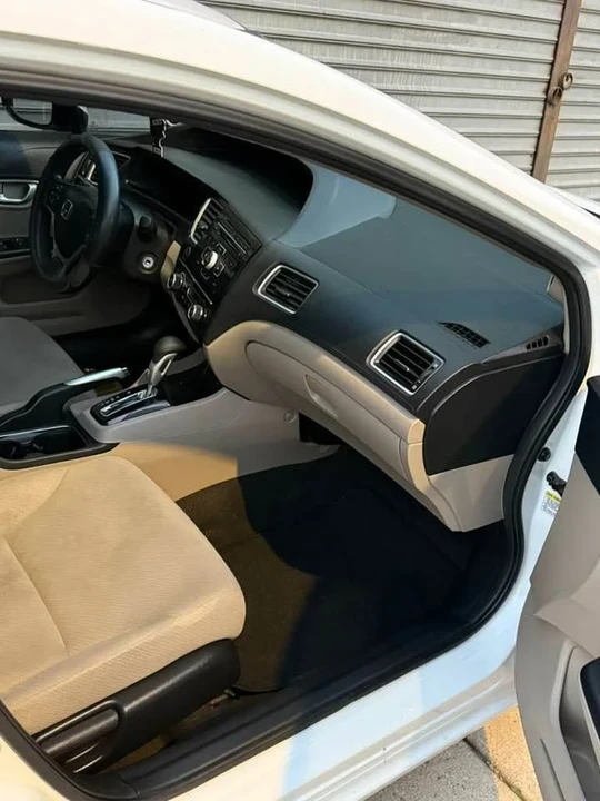 2014 Honda Civic 9th Gen - Image 5 of 6
