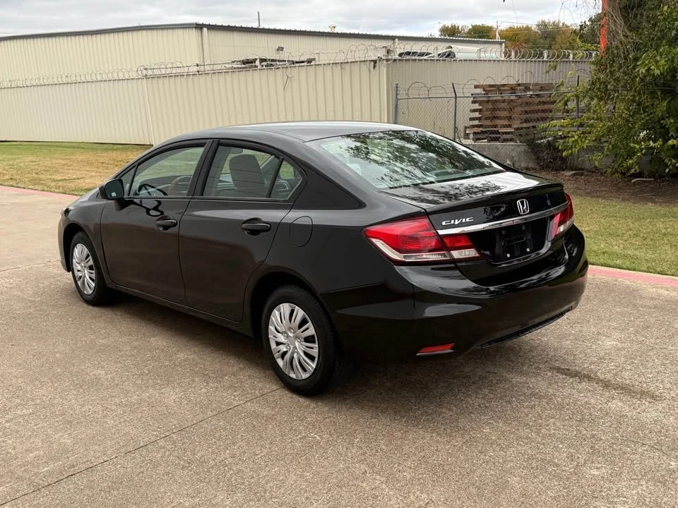 2014 Honda Civic 9th Gen - Image 2 of 7