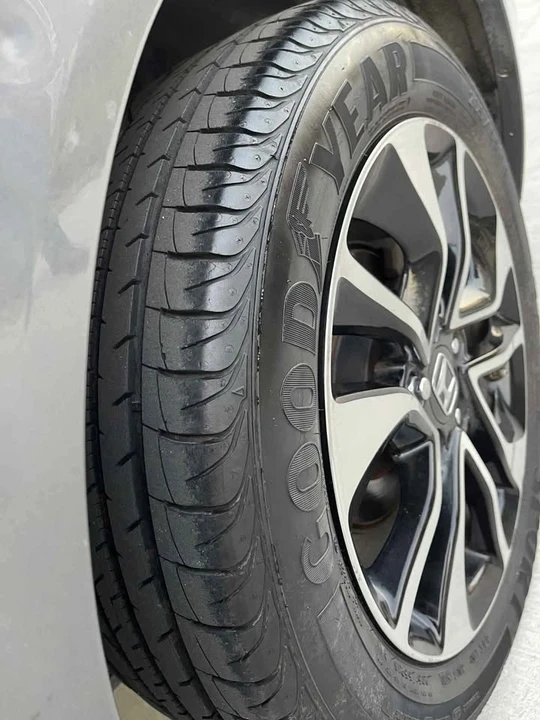 2014 Honda Civic 9th Gen - Image 9 of 15