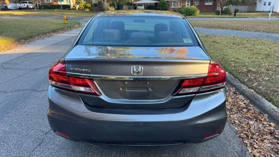 2014 Honda Civic 9th Gen - Image 6 of 11