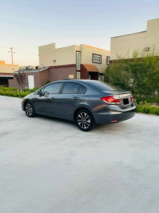 2014 Honda Civic 9th Gen - Image 5 of 15