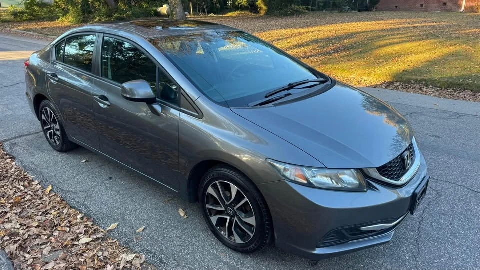 2014 Honda Civic 9th Gen - Image 3 of 11