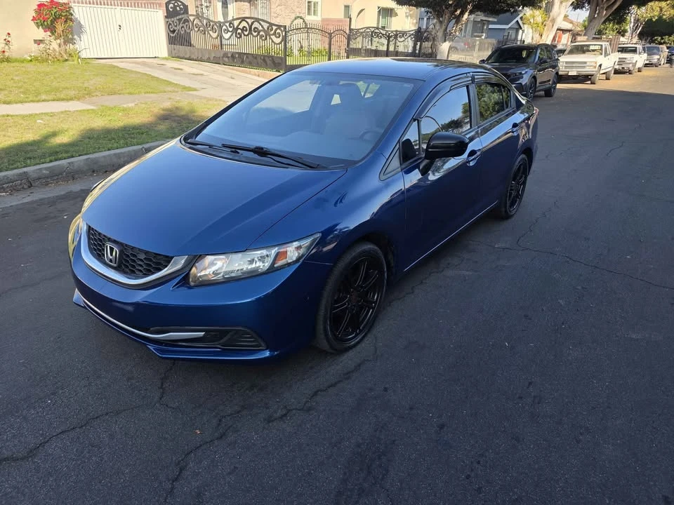 2014 Honda Civic 9th Gen - Image 2 of 9