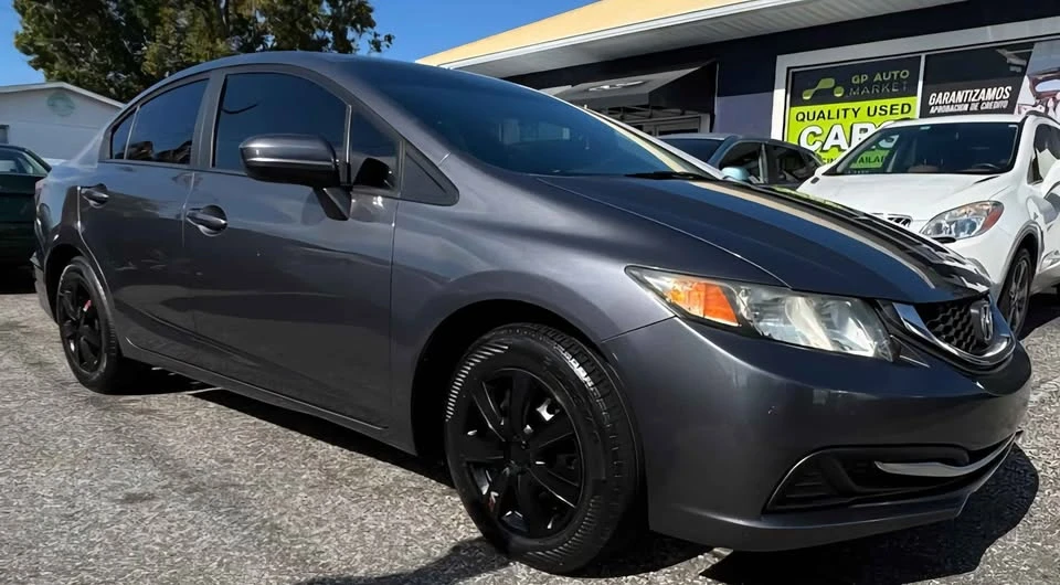 2014 Honda Civic 9th Gen - Image 2 of 14