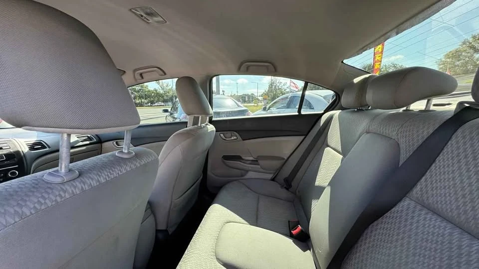 2014 Honda Civic 9th Gen - Image 9 of 14
