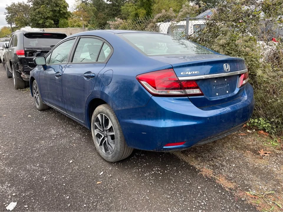 2014 Honda Civic 9th Gen - Image 2 of 9