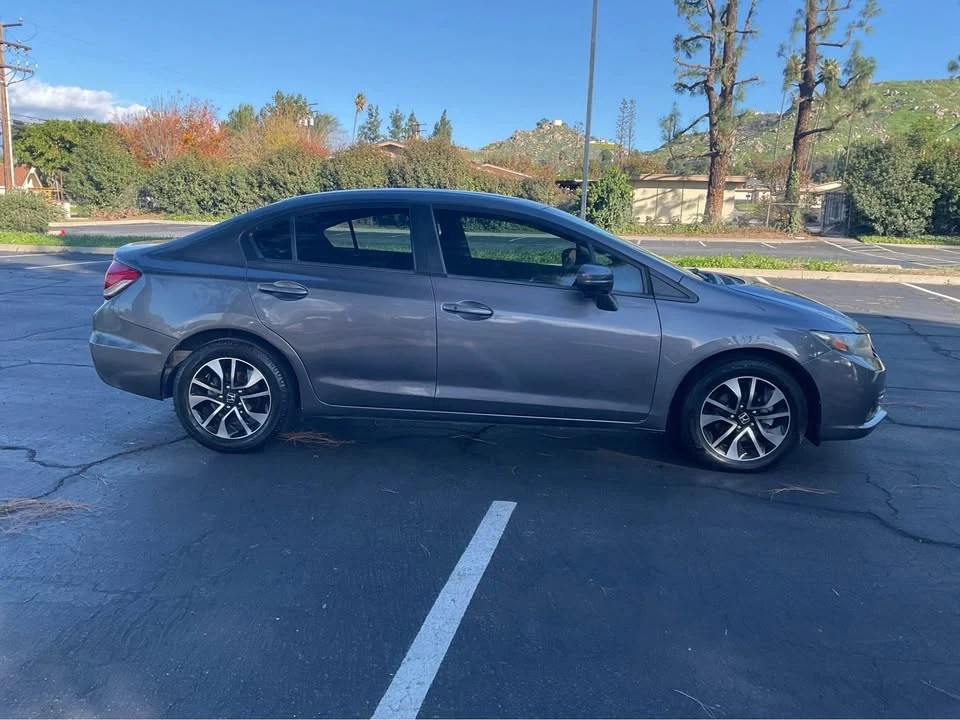 2014 Honda Civic 9th Gen - Image 5 of 19