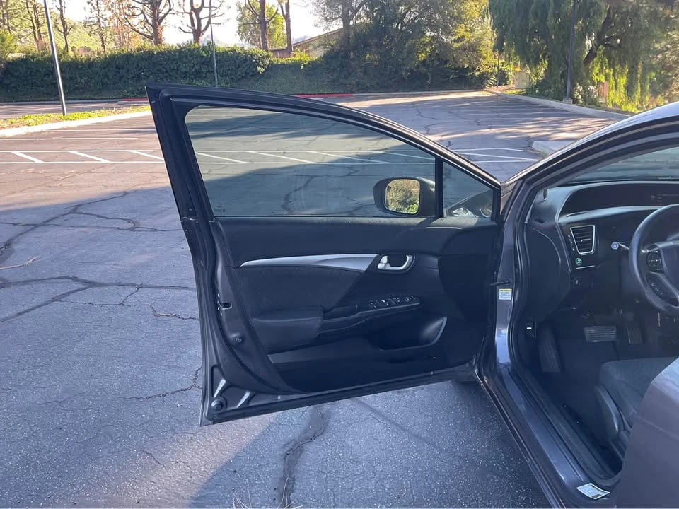 2014 Honda Civic 9th Gen - Image 9 of 19
