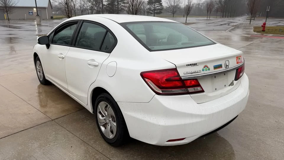 2014 Honda Civic 9th Gen - Image 7 of 16