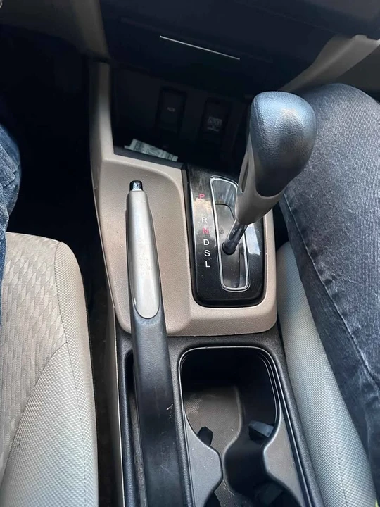 2014 Honda Civic 9th Gen - Image 2 of 8
