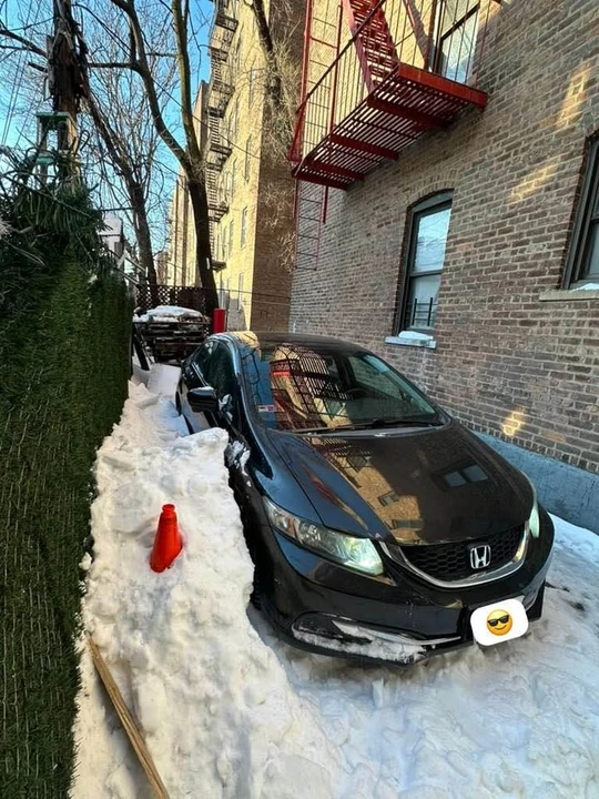 2014 Honda Civic 9th Gen - Image 2 of 8