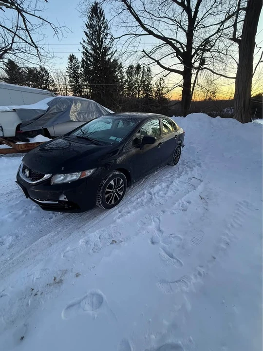 2014 Honda Civic 9th Gen - Image 2 of 7
