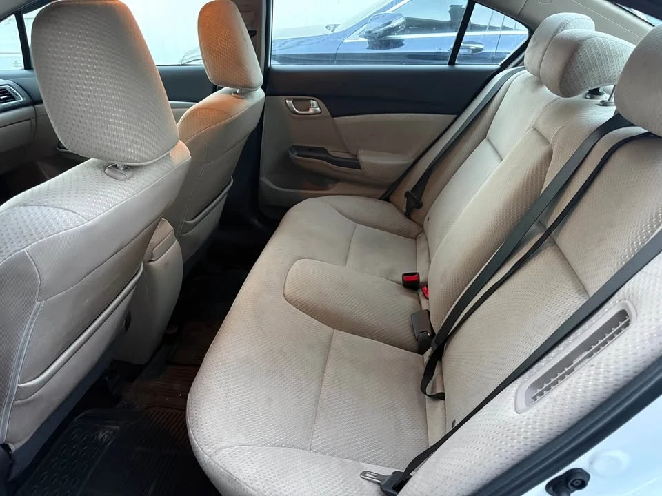 2014 Honda Civic 9th Gen - Image 9 of 16