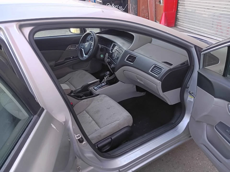 2014 Honda Civic 9th Gen - Image 11 of 19