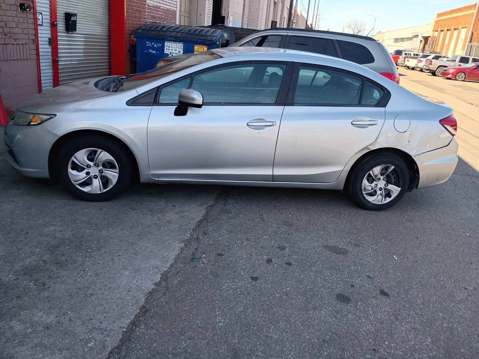 2014 Honda Civic 9th Gen - Image 6 of 19