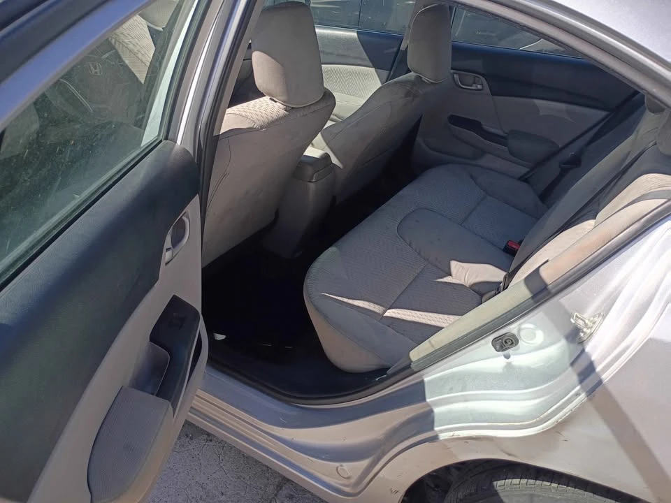 2014 Honda Civic 9th Gen - Image 16 of 19