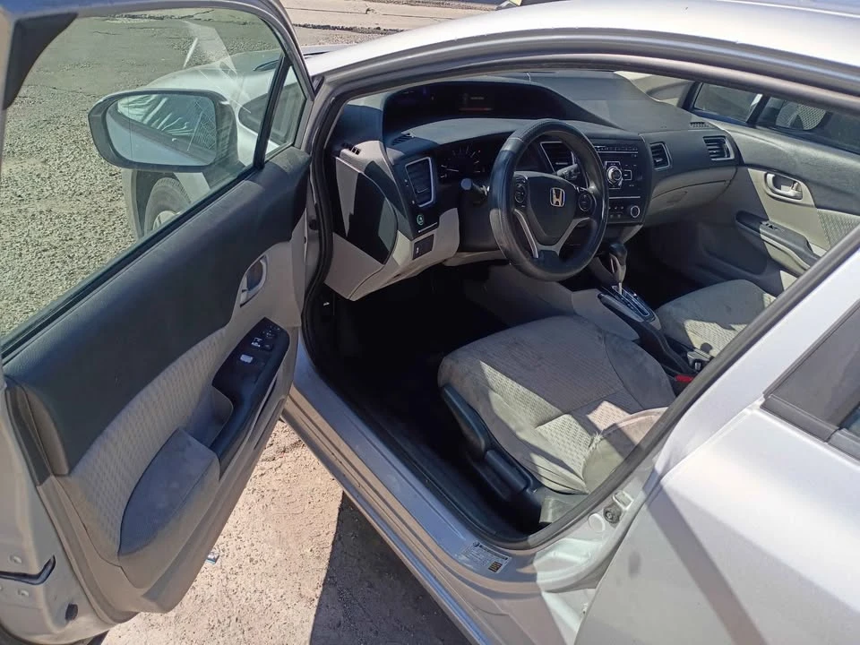 2014 Honda Civic 9th Gen - Image 17 of 19