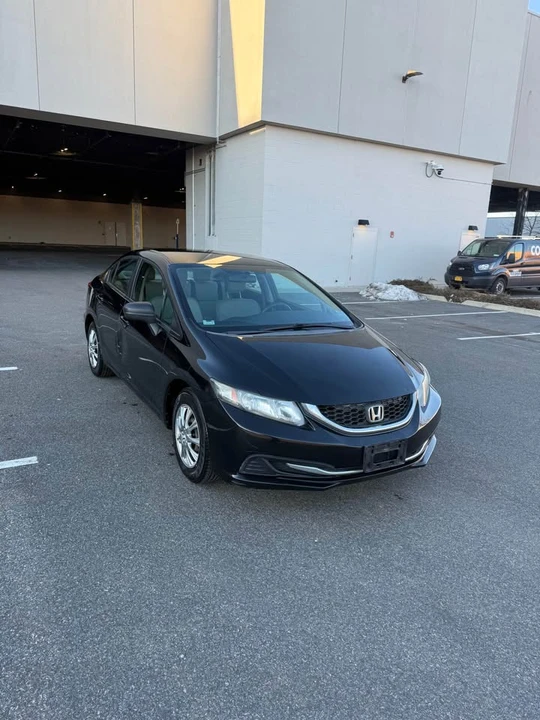 2014 Honda Civic 9th Gen - Image 9 of 19