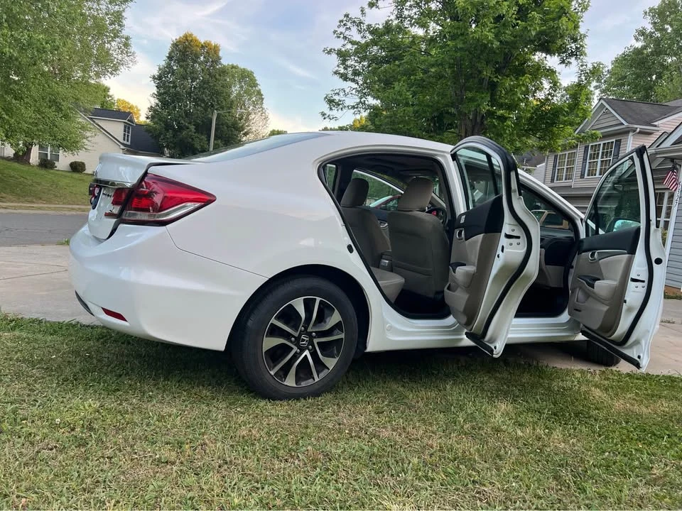 2014 Honda Civic 9th Gen - Image 10 of 16