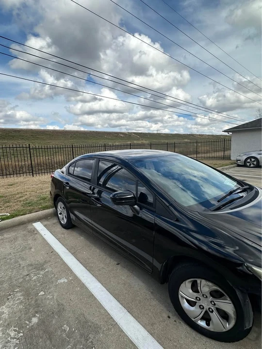 2014 Honda Civic 9th Gen - Image 3 of 12