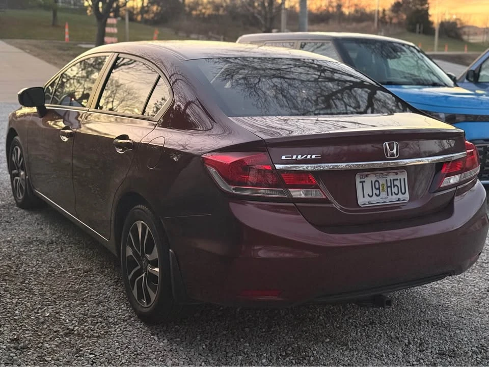 2014 Honda Civic 9th Gen - Image 2 of 8