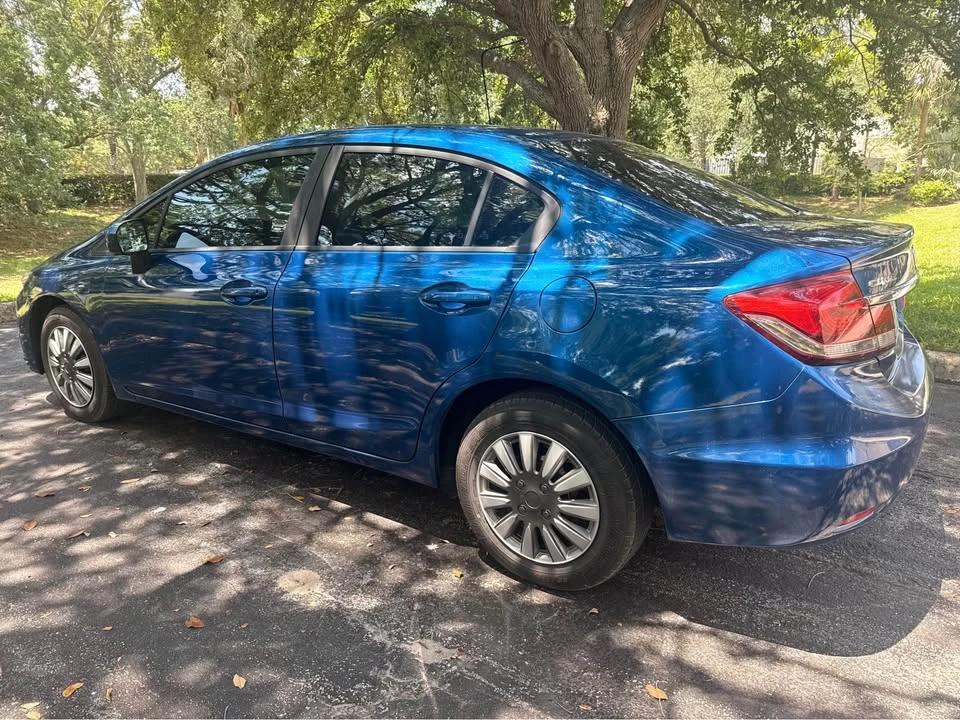 2014 Honda Civic 9th Gen - Image 5 of 11
