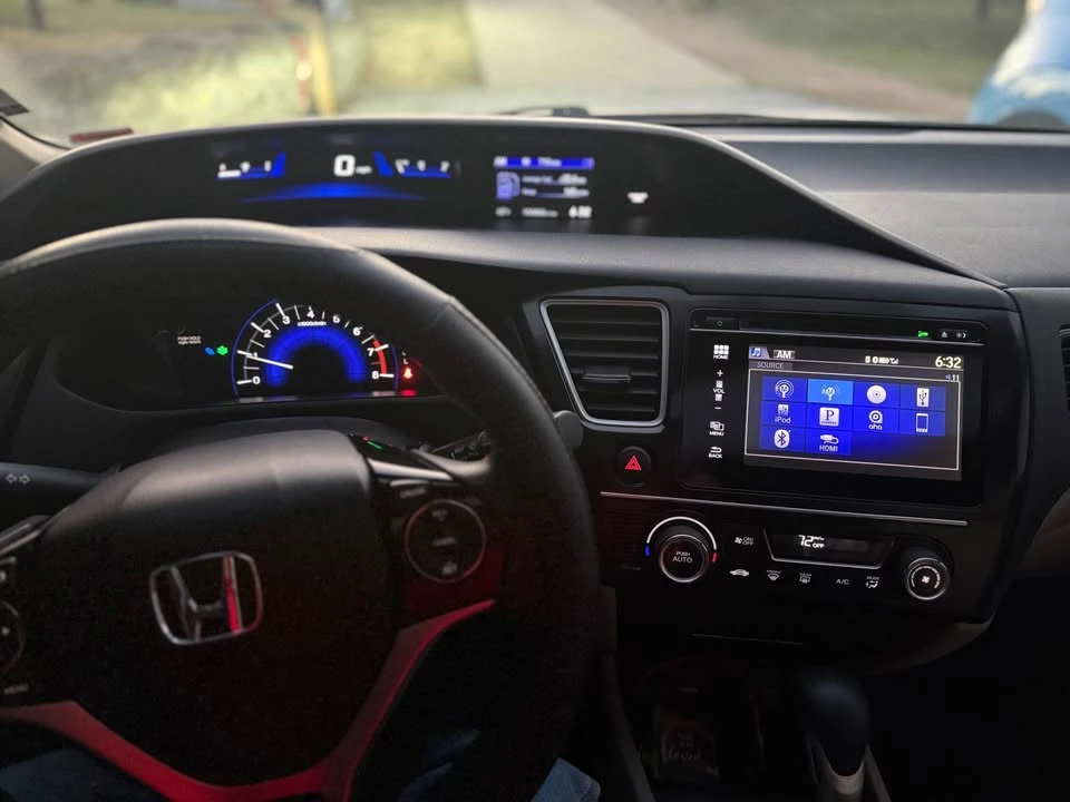2014 Honda Civic 9th Gen - Image 3 of 8