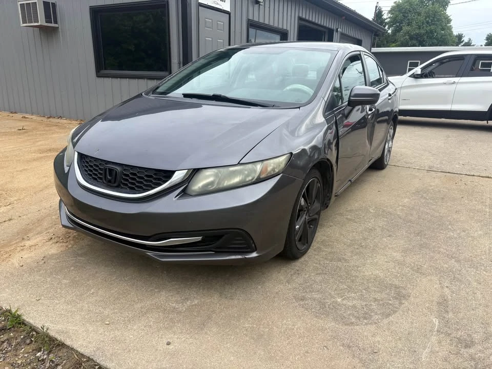 2014 Honda Civic 9th Gen - Image 2 of 13