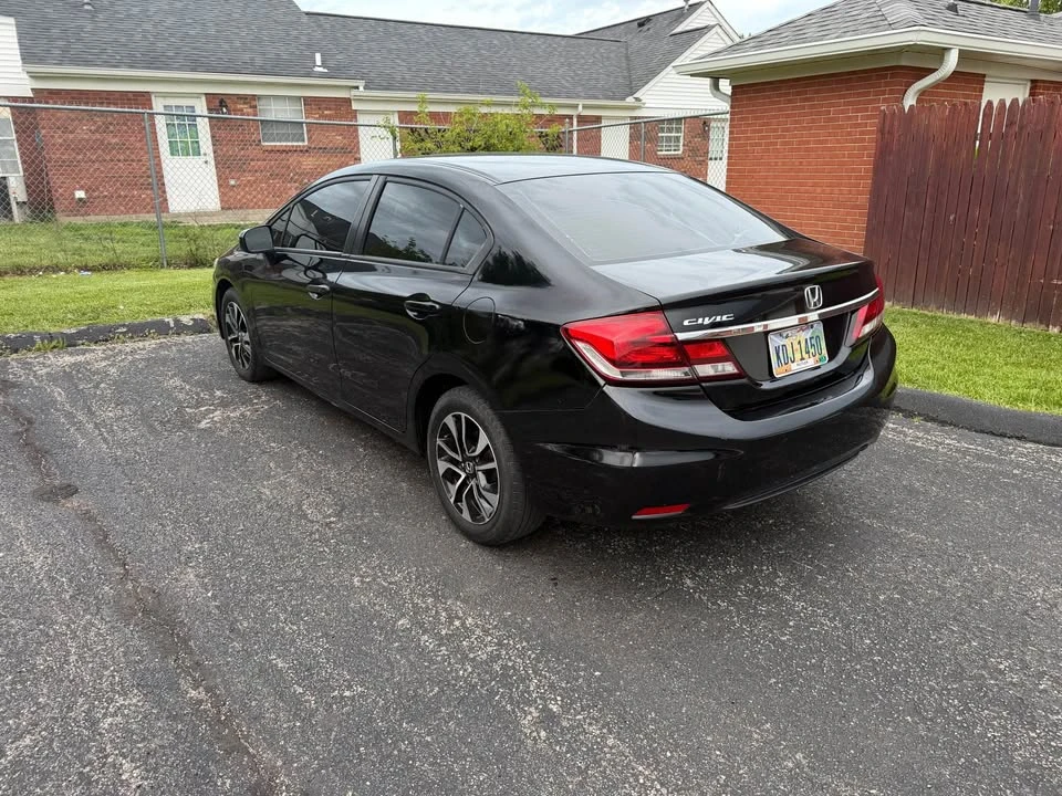 2014 Honda Civic 9th Gen - Image 5 of 7