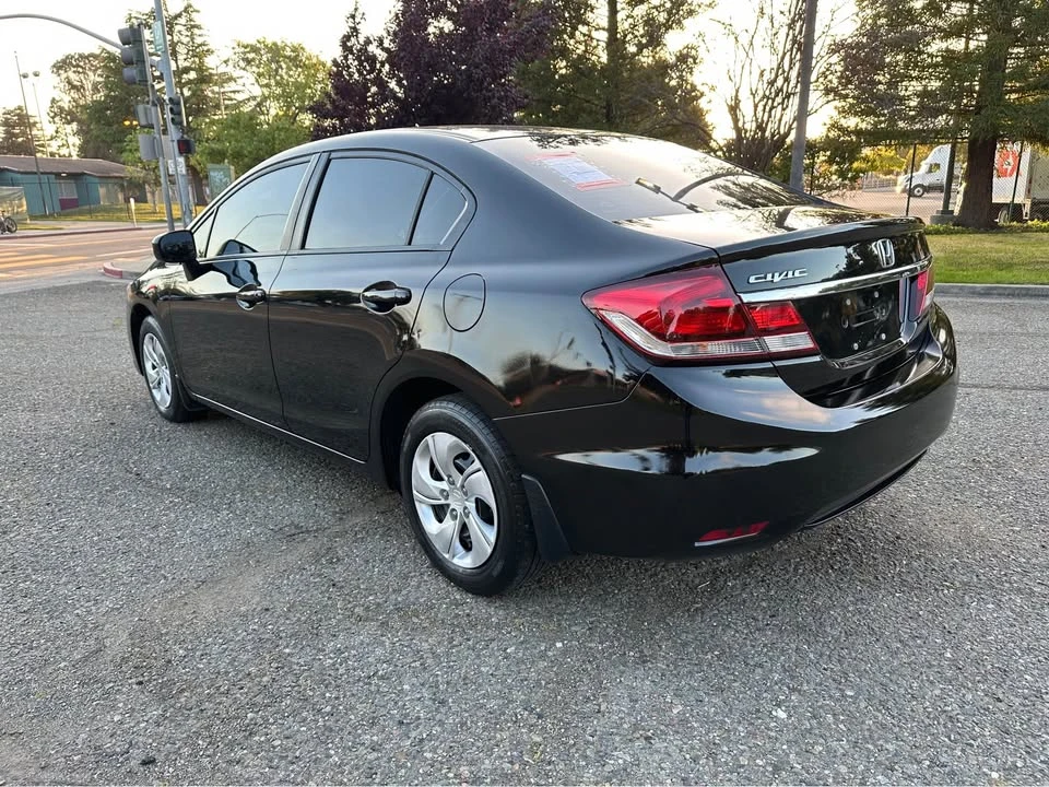2014 Honda Civic 9th Gen - Image 2 of 15