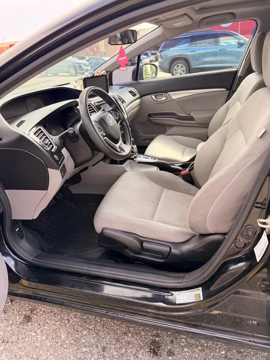 2014 Honda Civic 9th Gen - Image 3 of 9