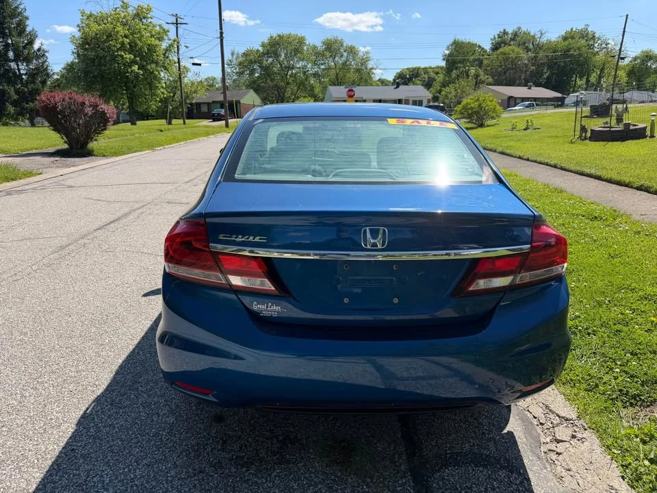 2014 Honda Civic 9th Gen - Image 3 of 8