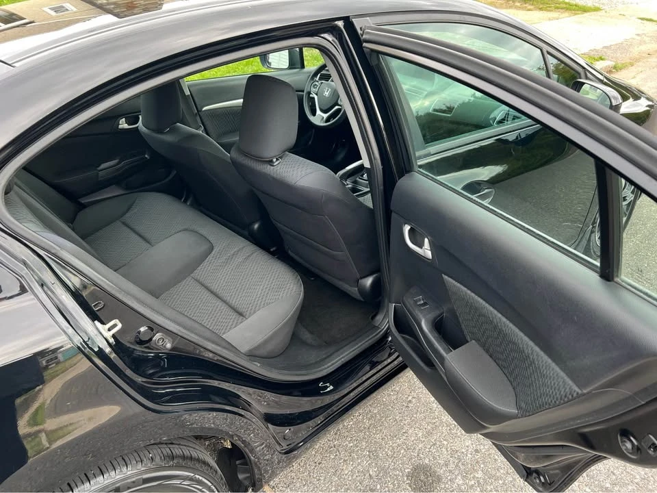 2014 Honda Civic 9th Gen - Image 9 of 14