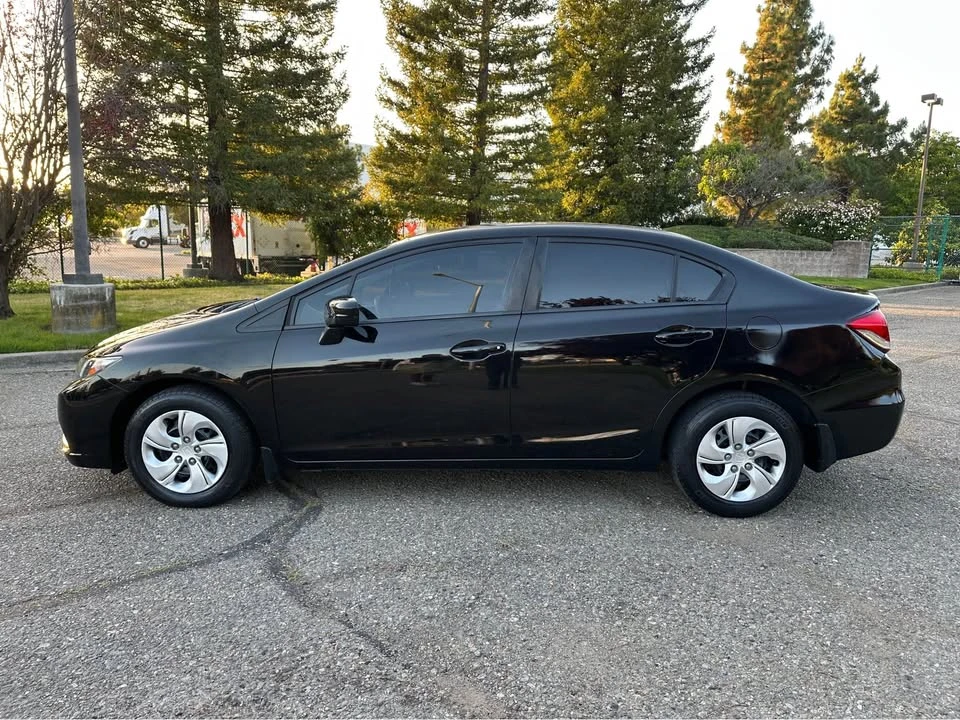 2014 Honda Civic 9th Gen - Image 5 of 15