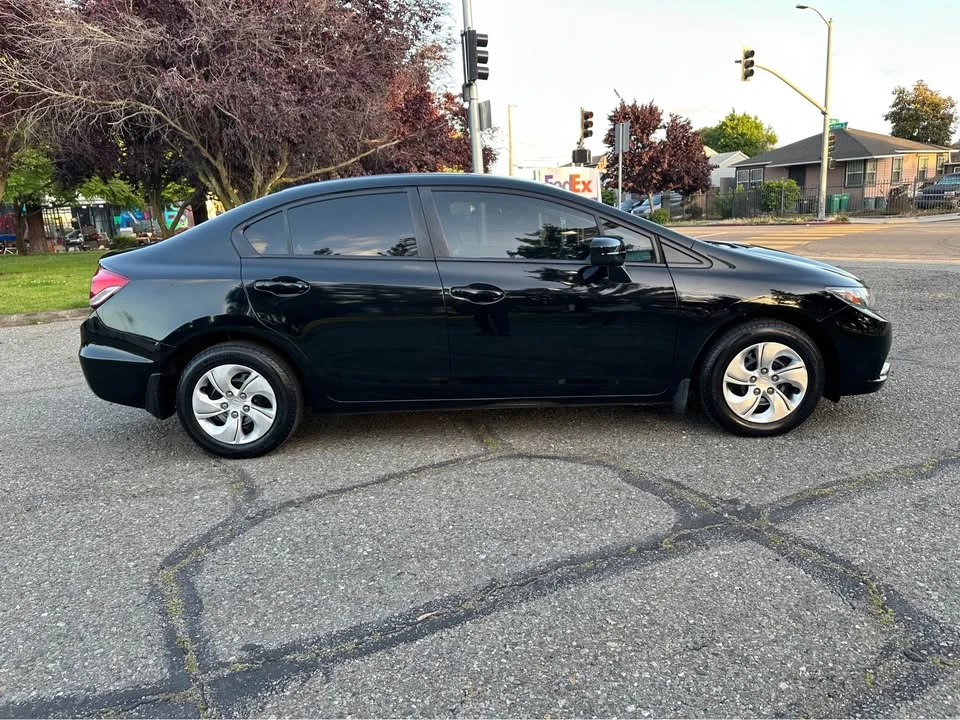 2014 Honda Civic 9th Gen - Image 6 of 15